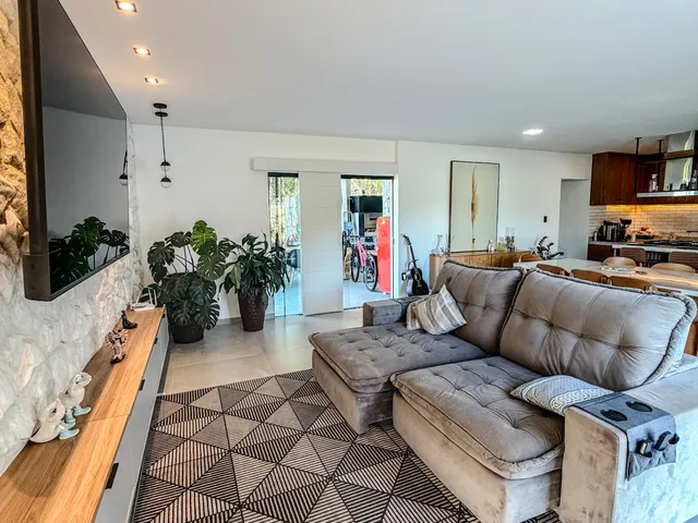 Casa 5 quartos e 4 banheiros, à venda, no bairro Nova Cidade em Macaé