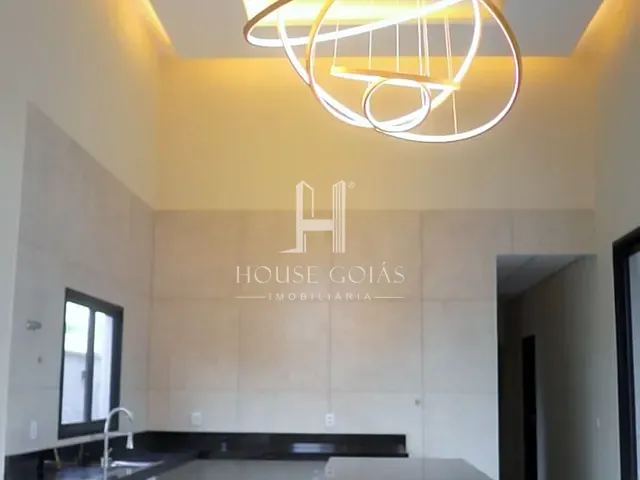 Casa com 360m² 3 quartos e 4 banheiros, à venda, no bairro Terras Alpha Residencial 1 em Senador Canedo