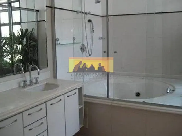 Casa com 820m² 4 quartos e 7 banheiros, à venda, no bairro Residencial Colina em Campinas