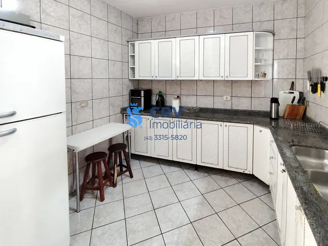 Casa com 450m² 4 quartos e 3 banheiros, à venda, no bairro Ideal em Londrina