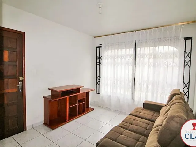Casa 4 quartos e 2 banheiros, para alugar, no bairro Capão Raso em Curitiba
