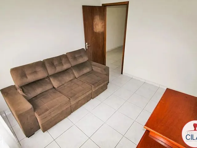Casa 4 quartos e 2 banheiros, para alugar, no bairro Capão Raso em Curitiba