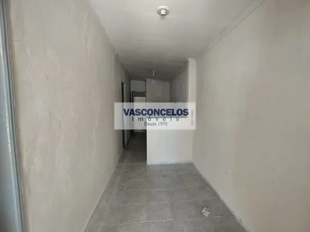 Casa 2 quartos e 1 banheiro, para alugar, no bairro Centro em São José dos Campos