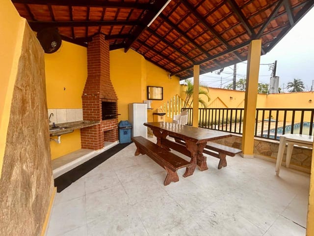 Casa 2 quartos e 2 banheiros, à venda, no bairro Maitinga em Bertioga