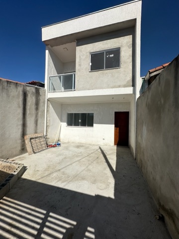 Casa com 90m² 2 quartos e 2 banheiros, à venda, no bairro Conjunto Residencial Araretama em Pindamonhangaba