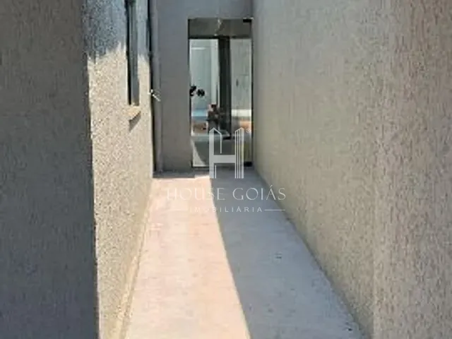 Casa com 250m² 3 quartos e 2 banheiros, à venda, no bairro Residencial Buena Vista III em Goiânia