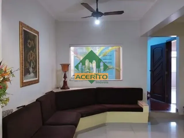 Casa com 250m² 3 quartos e 3 banheiros, à venda, no bairro Icaray em Araçatuba