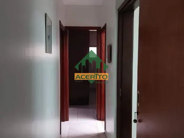 Casa com 250m² 3 quartos e 3 banheiros, à venda, no bairro Icaray em Araçatuba