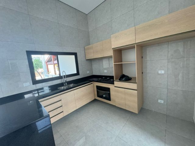 Casa com 176m² 3 quartos e 2 banheiros, à venda, no bairro Residencial Maricá em Pindamonhangaba