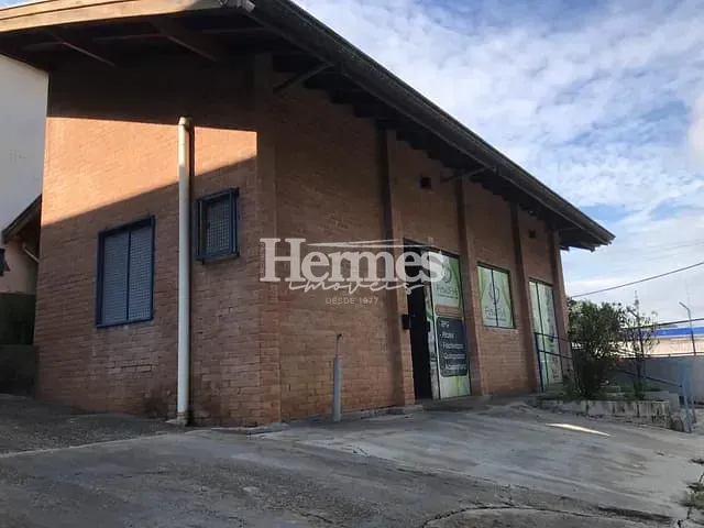 Casa com 300m², para alugar, no bairro Santa Cecília em Paulínia