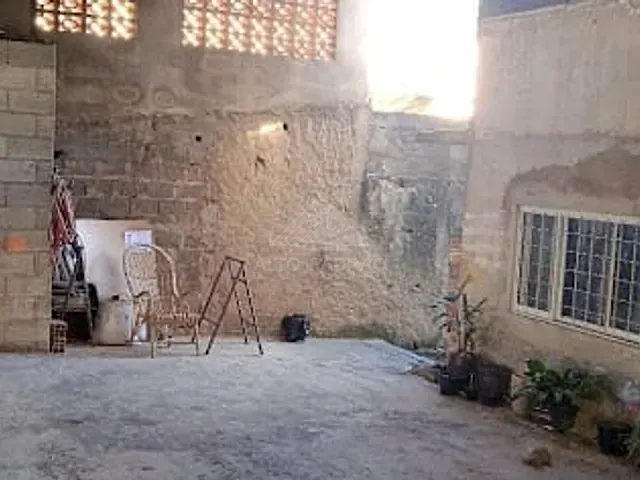 Casa com 350m² 4 quartos e 3 banheiros, à venda, no bairro Jardim Guapituba em Mauá