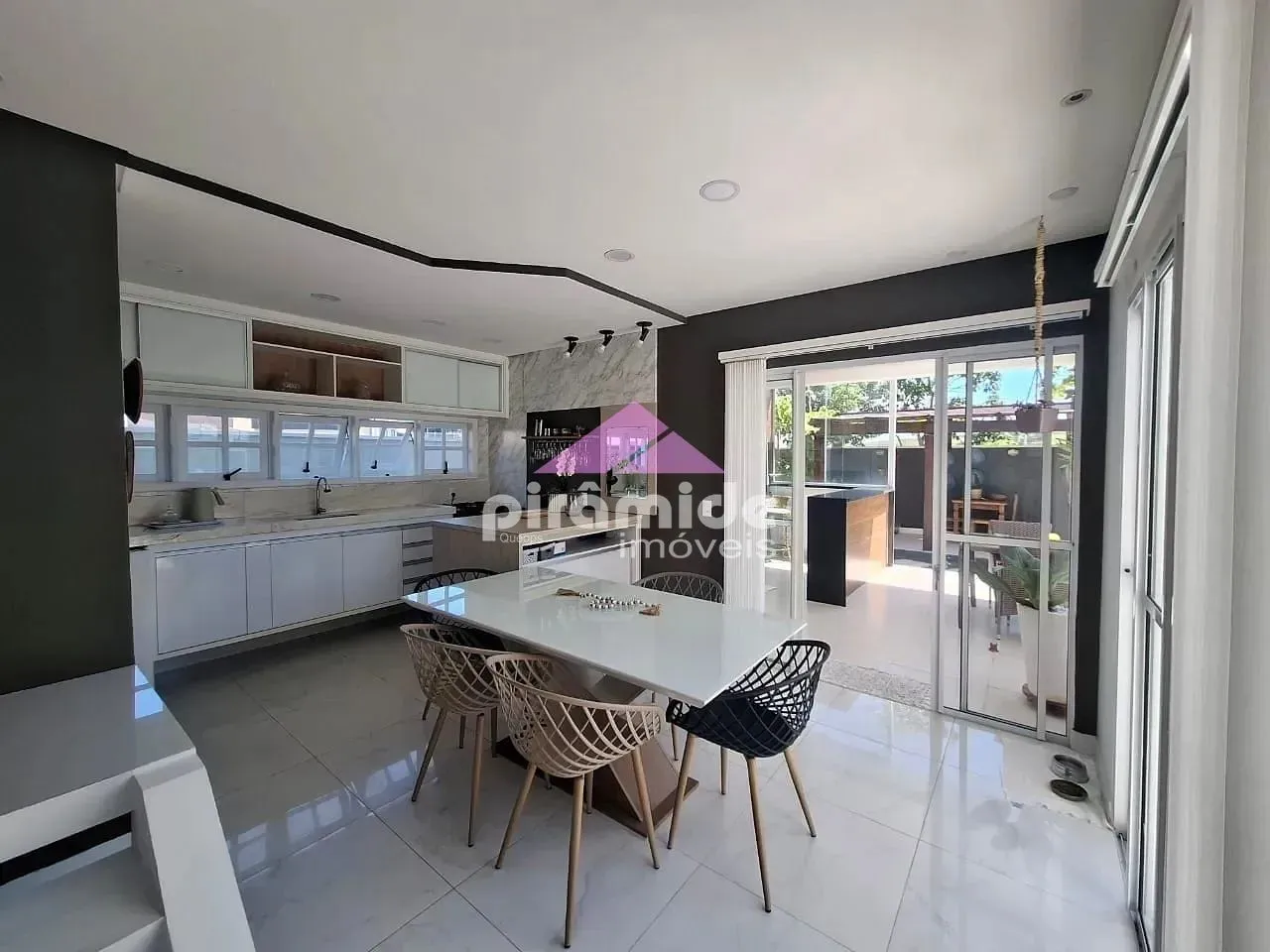 Casa, 3 quartos, 220 m² - Foto 8