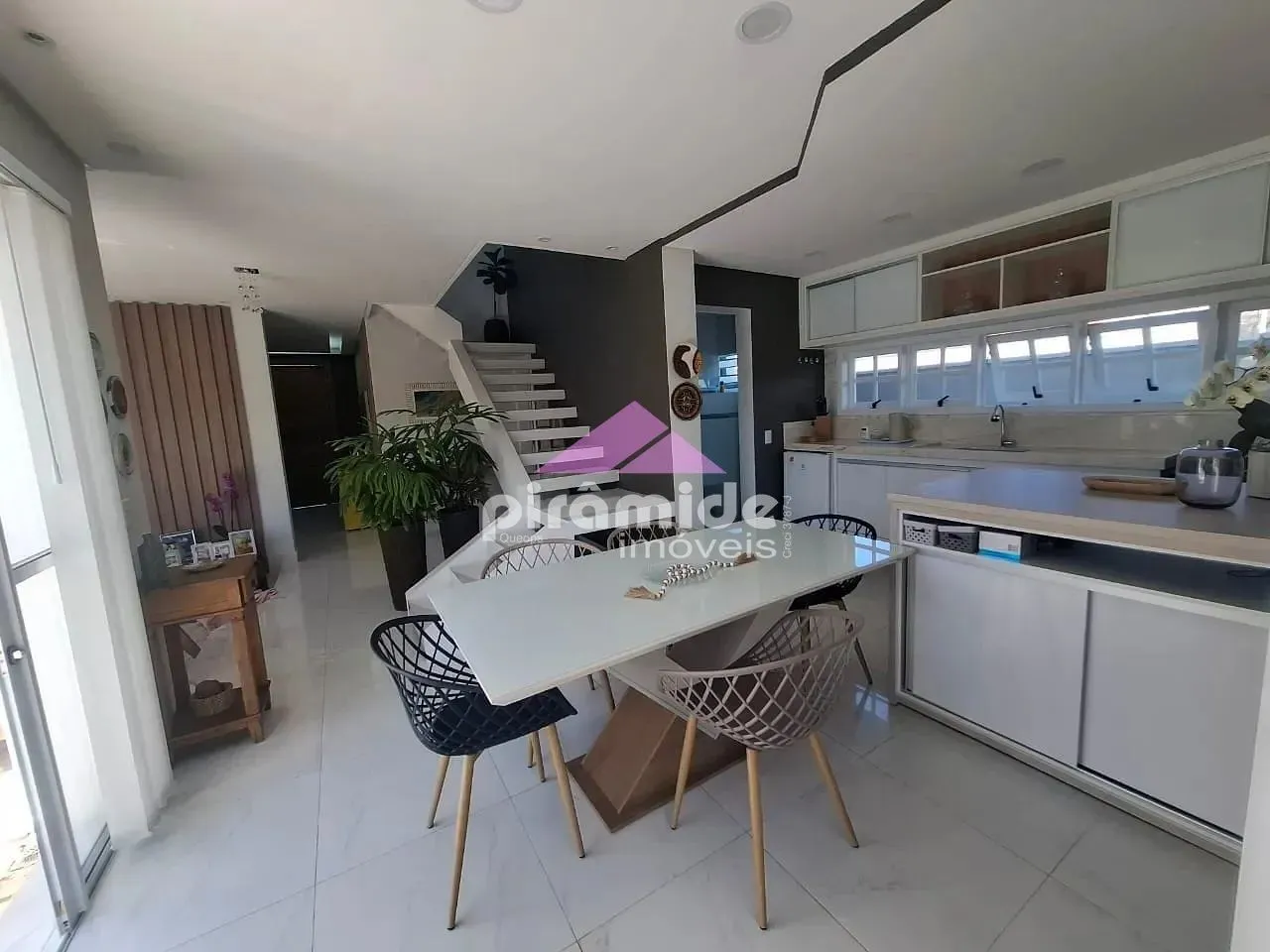 Casa, 3 quartos, 220 m² - Foto 10