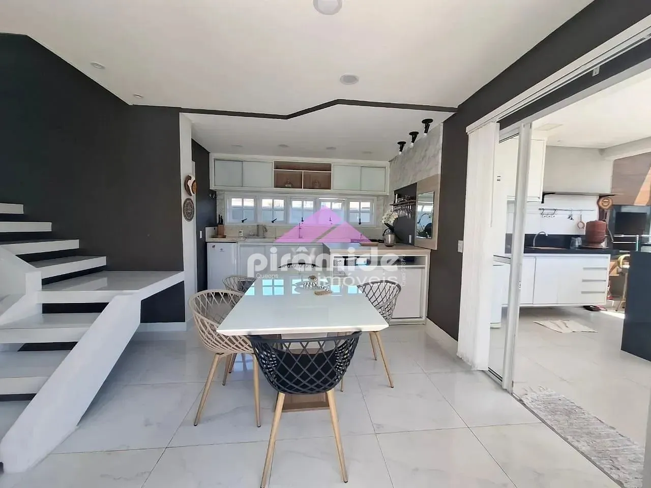Casa, 3 quartos, 220 m² - Foto 9