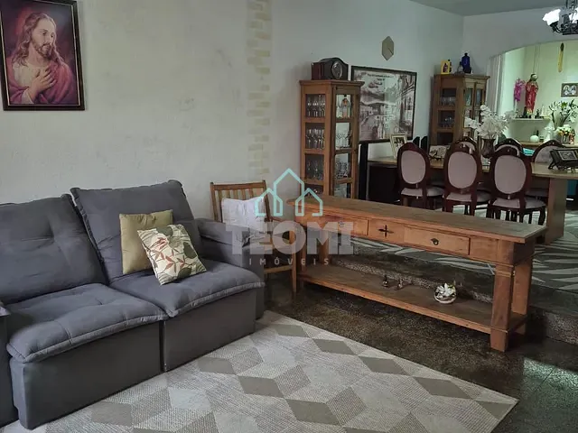 Casa 4 quartos e 3 banheiros, à venda, no bairro Centro em Taubaté
