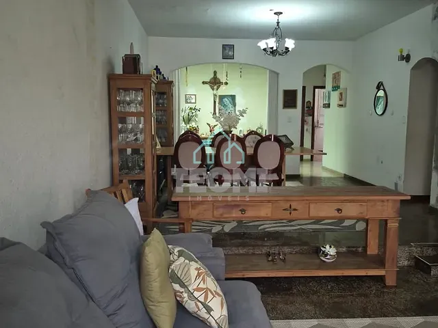 Casa 4 quartos e 3 banheiros, à venda, no bairro Centro em Taubaté