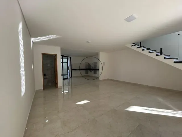 Casa 3 quartos e 3 banheiros, à venda, no bairro Morada dos Nobres em Taubaté