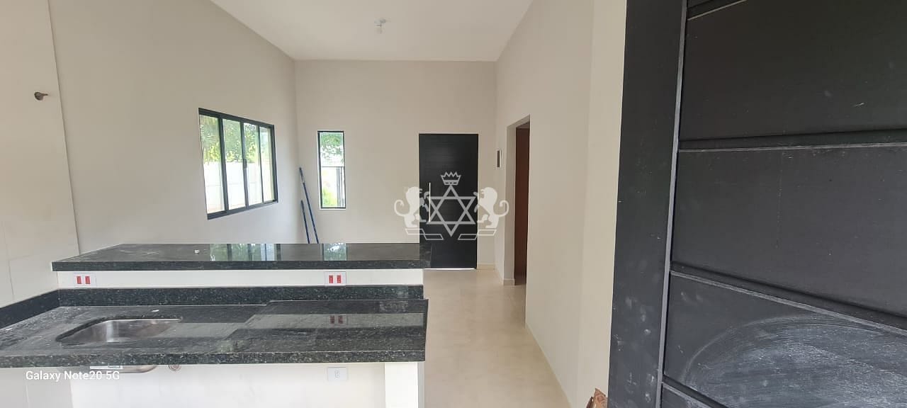Casa à venda com 2 quartos, 52m² - Foto 4