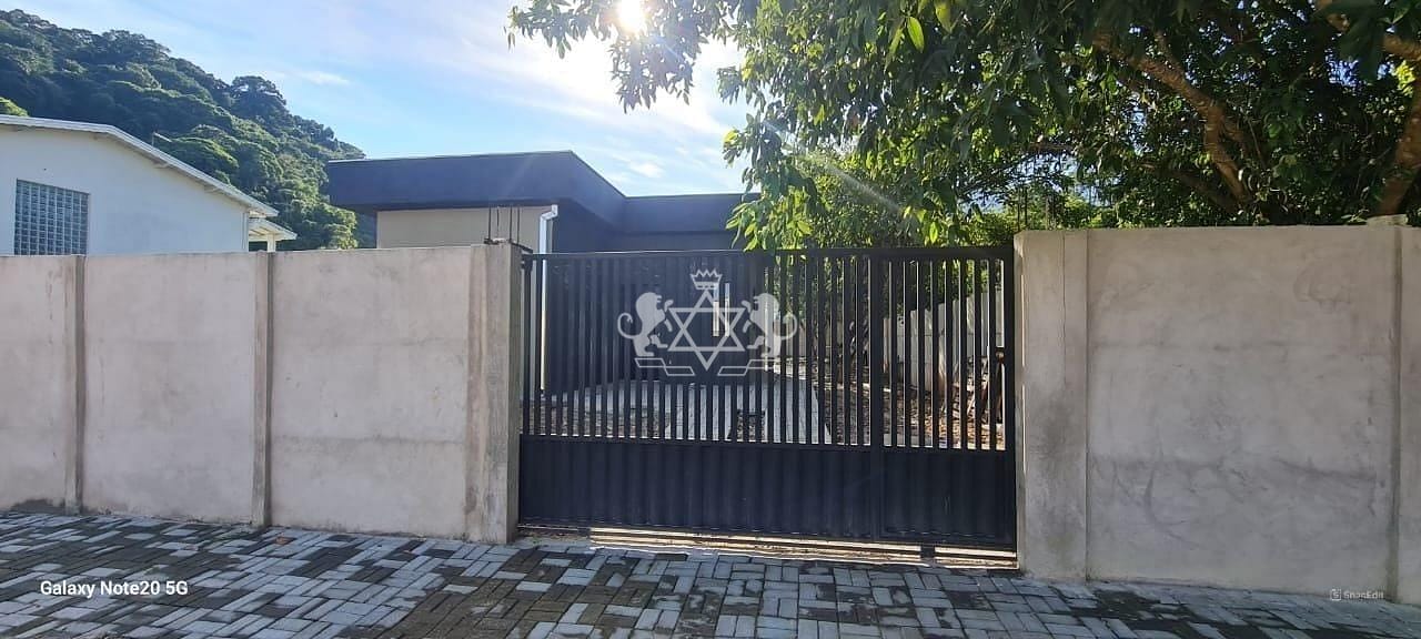 Casa à venda com 2 quartos, 52m² - Foto 1
