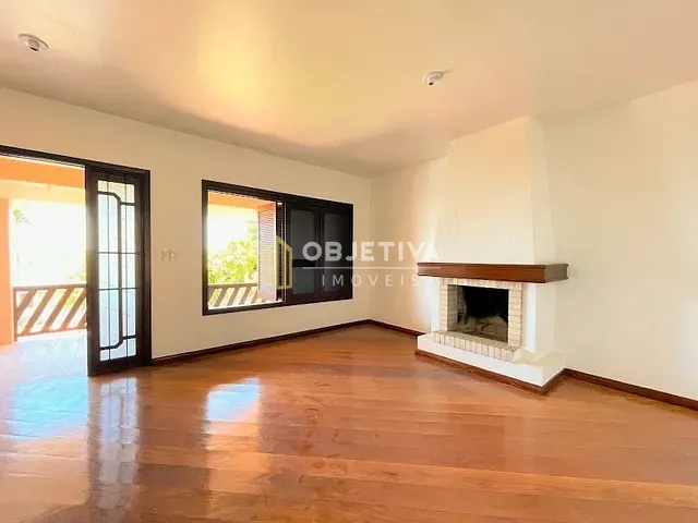 Casa com 388m² 3 quartos e 2 banheiros, à venda, no bairro Petrópolis em Novo Hamburgo