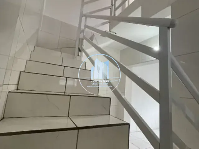 Casa com 100m² 3 quartos e 1 banheiro, para alugar, no bairro Jardim América em Pouso Alegre