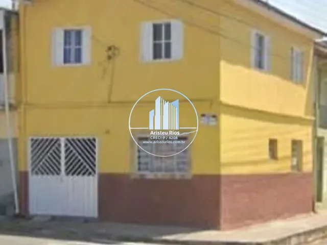 Casa com 100m² 3 quartos e 1 banheiro, para alugar, no bairro Jardim América em Pouso Alegre