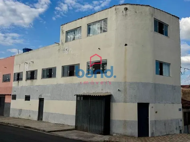 Casa com 350m² 3 quartos e 2 banheiros, à venda, no bairro Fortunato Fioravante Angelieri em Porto Feliz