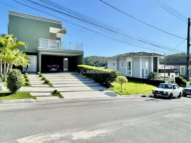 Casa com 440m² 3 quartos e 3 banheiros, à venda, no bairro Jardim Colibri em Cotia