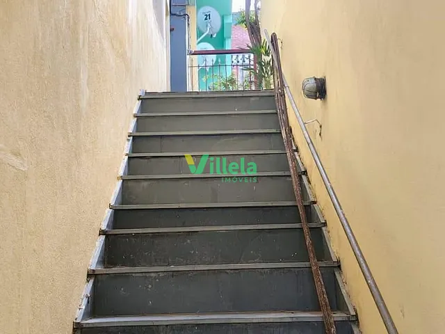 Casa à venda, no bairro Jardim Adriane em Itaquaquecetuba