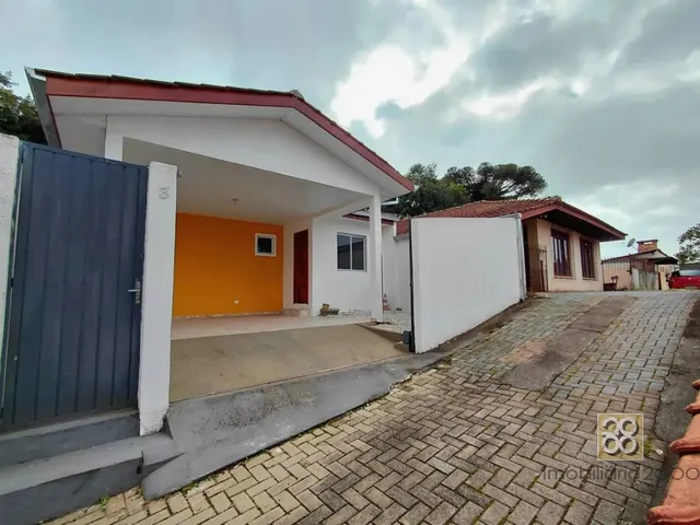 Casa 2 quartos e 1 banheiro, para alugar, no bairro Santa Felicidade em Curitiba