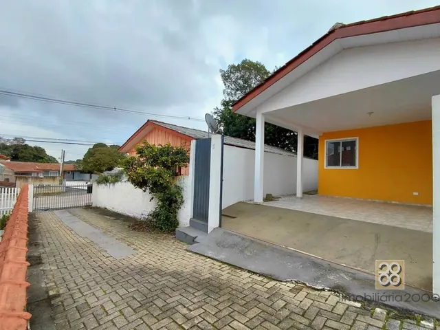 Casa 2 quartos e 1 banheiro, para alugar, no bairro Santa Felicidade em Curitiba
