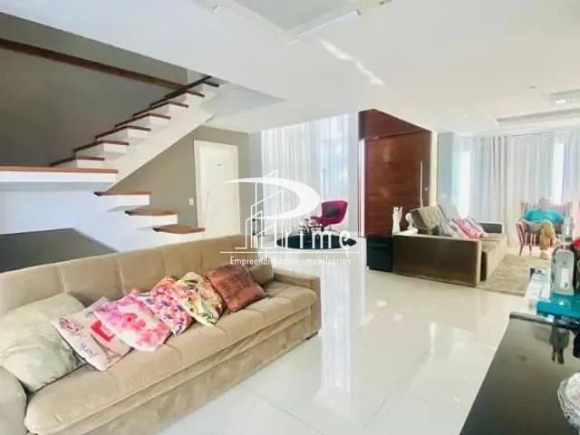 Casa com 525m² 4 quartos e 5 banheiros, à venda, no bairro Piratininga em Niterói