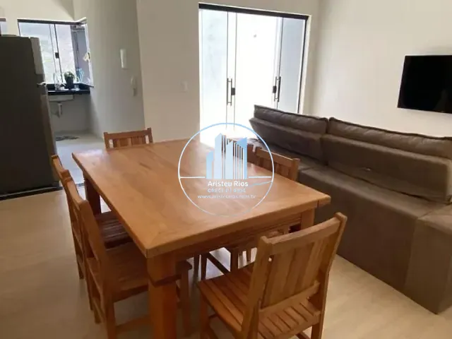 Casa com 110m² 3 quartos e 2 banheiros, à venda, no bairro Parque Real em Pouso Alegre