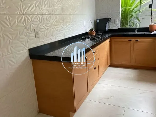 Casa com 110m² 3 quartos e 2 banheiros, à venda, no bairro Parque Real em Pouso Alegre