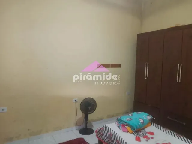 Casa com 300m² 3 quartos e 2 banheiros, à venda, no bairro Travessão em Caraguatatuba