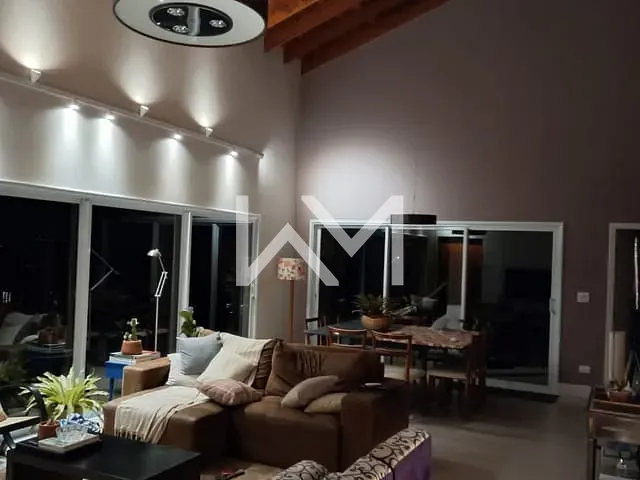 Casa com 700m² 3 quartos e 4 banheiros, à venda, no bairro Jardim Paraíso da Usina em Atibaia