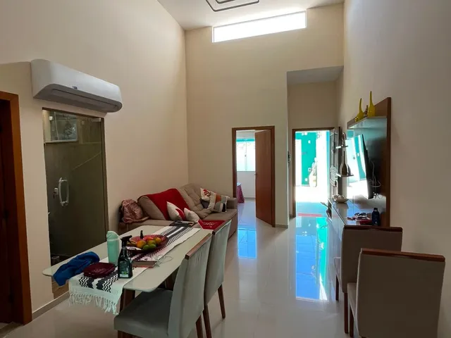Casa 2 quartos e 2 banheiros, à venda, no bairro Jardim Vitória em Macaé