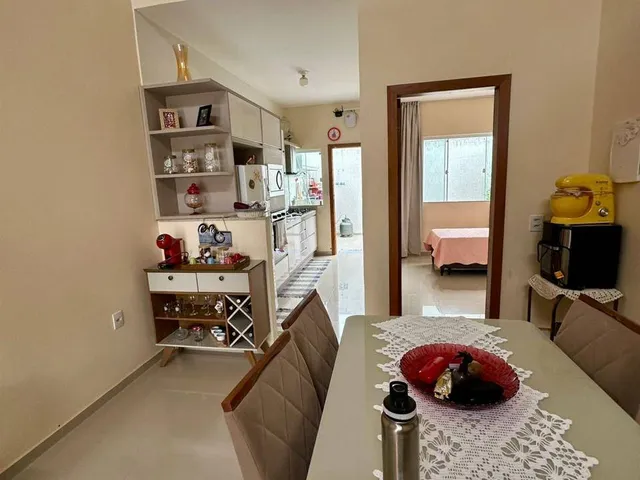 Casa 2 quartos e 2 banheiros, à venda, no bairro Jardim Vitória em Macaé