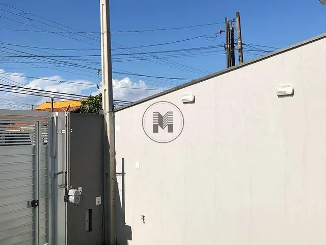 Casa 3 quartos e 2 banheiros, à venda, no bairro Parque São Luís em Taubaté