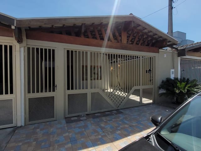 Casa com 225m² 3 quartos e 3 banheiros, à venda, no bairro Parque das Nações em Pindamonhangaba