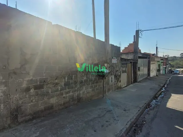 Casa 2 quartos e 1 banheiro, à venda, no bairro Jardim Patrícia em Itaquaquecetuba