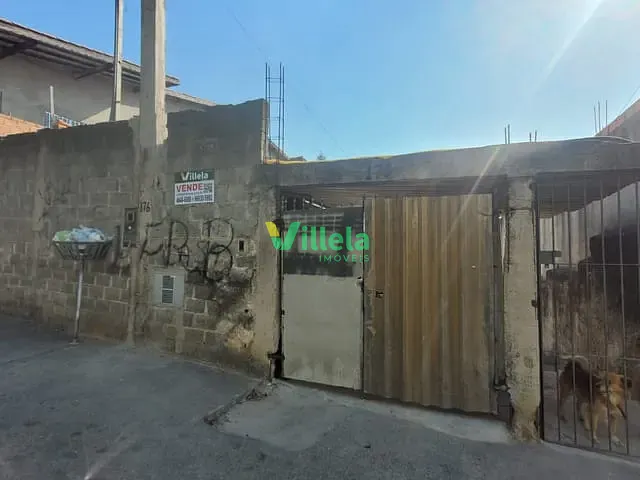 Casa 2 quartos e 1 banheiro, à venda, no bairro Jardim Patrícia em Itaquaquecetuba