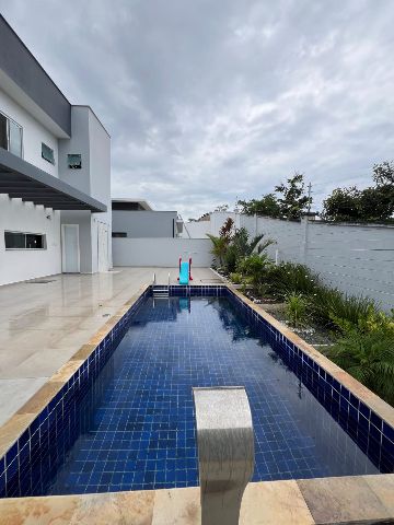 Casa com 361m² 4 quartos e 6 banheiros, à venda, no bairro Alphaville em Rio das Ostras