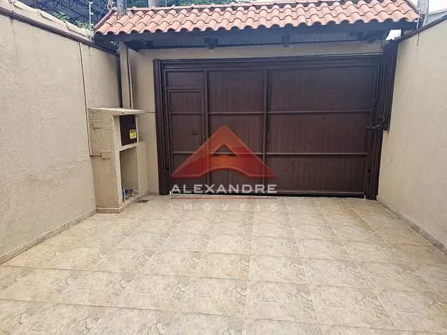 Casa com 181m² 3 quartos e 4 banheiros, à venda, no bairro Vila Industrial em São José dos Campos