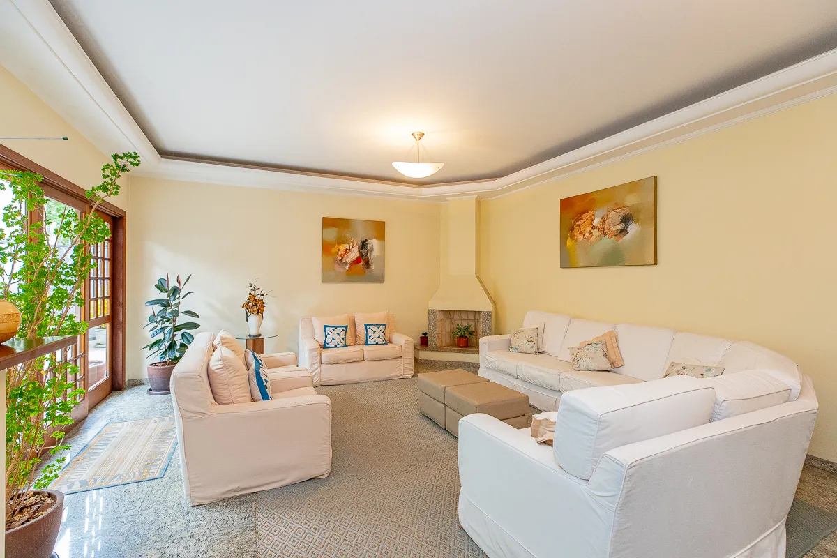 Casa no condomínio Residencial Morumbi para venda com 5 quartos, sendo 3 suítes, 425m²