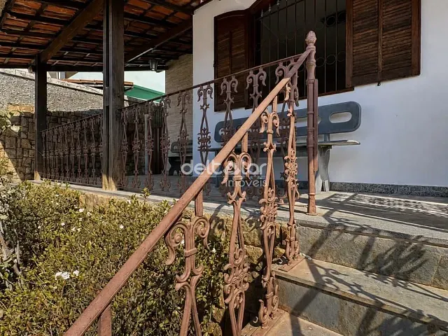 Casa com 243m² 3 quartos e 3 banheiros, para alugar, no bairro Etelvina Carneiro em Belo Horizonte
