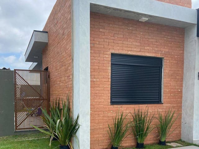 Casa com 175m² 3 quartos e 3 banheiros, à venda, no bairro Residencial Vila Romana em Pindamonhangaba