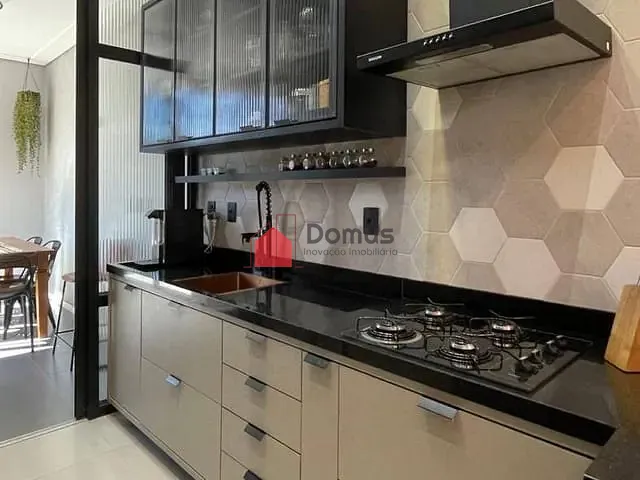 Casa com 175m² 3 quartos e 3 banheiros, à venda, no bairro Residencial Vila Romana em Pindamonhangaba