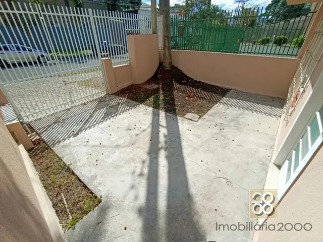 Casa 2 quartos e 1 banheiro, para alugar, no bairro Alto Da Xv em Curitiba
