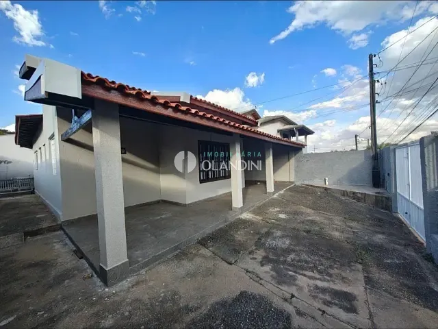Casa com 262m² 3 quartos e 1 banheiro, à venda ou para alugar, no bairro Vila Morro do Castanho em Cosmópolis